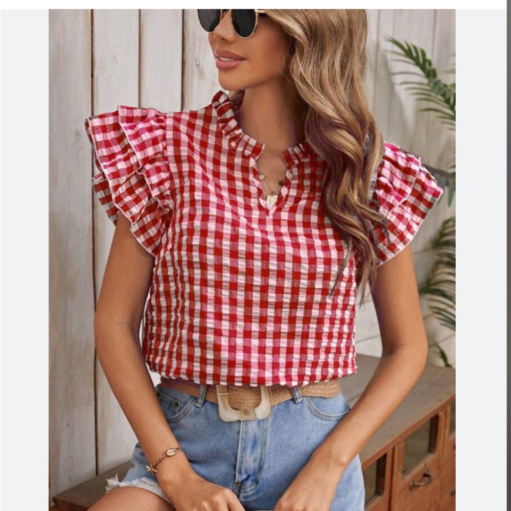 Gingham print ruffled shoulder